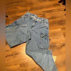 Old Navy Drapey  Denim  Mid Rise Baggy wide Leg Cargo Jeans size 12